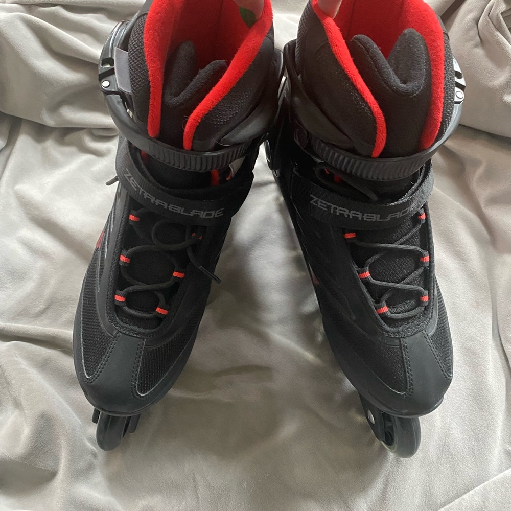 LIKE NEW Rollerblade Black and Red Skates